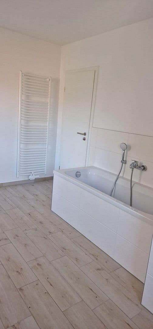 Pronájem domu 198 m², pozemek 560 m², Borkwalde, Braniborsko Pronájem domu 198 m², pozemek 560 m², Borkwalde, Braniborsko