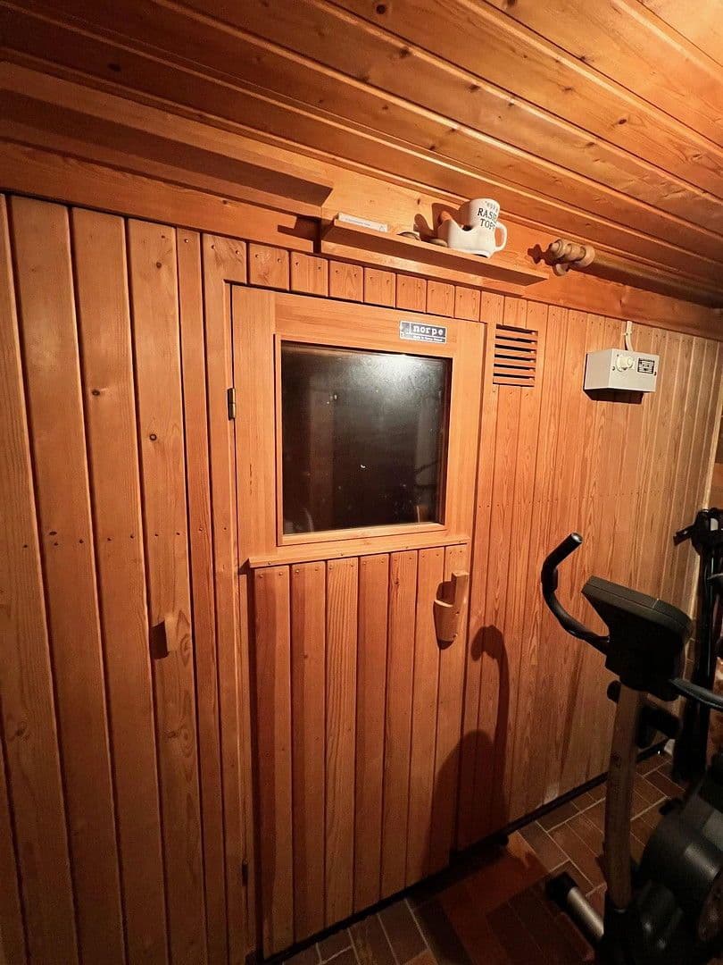 Prodej domu 140 m², pozemek 835 m², Bonn, Severní Porýní-Vestfálsko Prodej domu 140 m², pozemek 835 m², Bonn, Severní Porýní-Vestfálsko