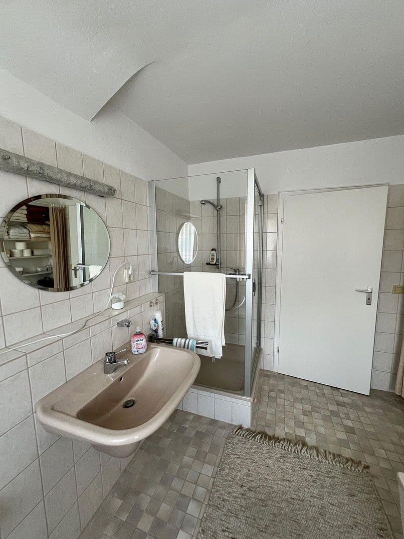 Prodej domu 140 m², pozemek 835 m², Bonn, Severní Porýní-Vestfálsko Prodej domu 140 m², pozemek 835 m², Bonn, Severní Porýní-Vestfálsko