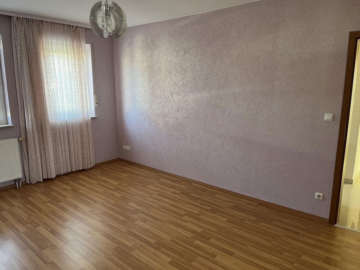 Prodej domu 263 m², pozemek 535 m², Darmstädter Straße 69a, Rüsselsheim am Main, Hessen Prodej domu 263 m², pozemek 535 m², Darmstädter Straße 69a, Rüsselsheim am Main, Hessen