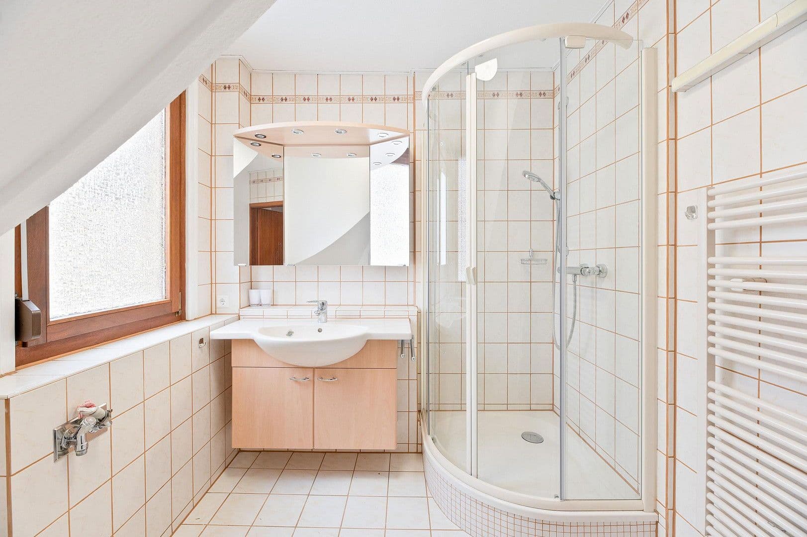 Prodej bytu 4+1 96 m², Esslingen am Neckar, Bádensko-Württembersko Prodej bytu 4+1 96 m², Esslingen am Neckar, Bádensko-Württembersko