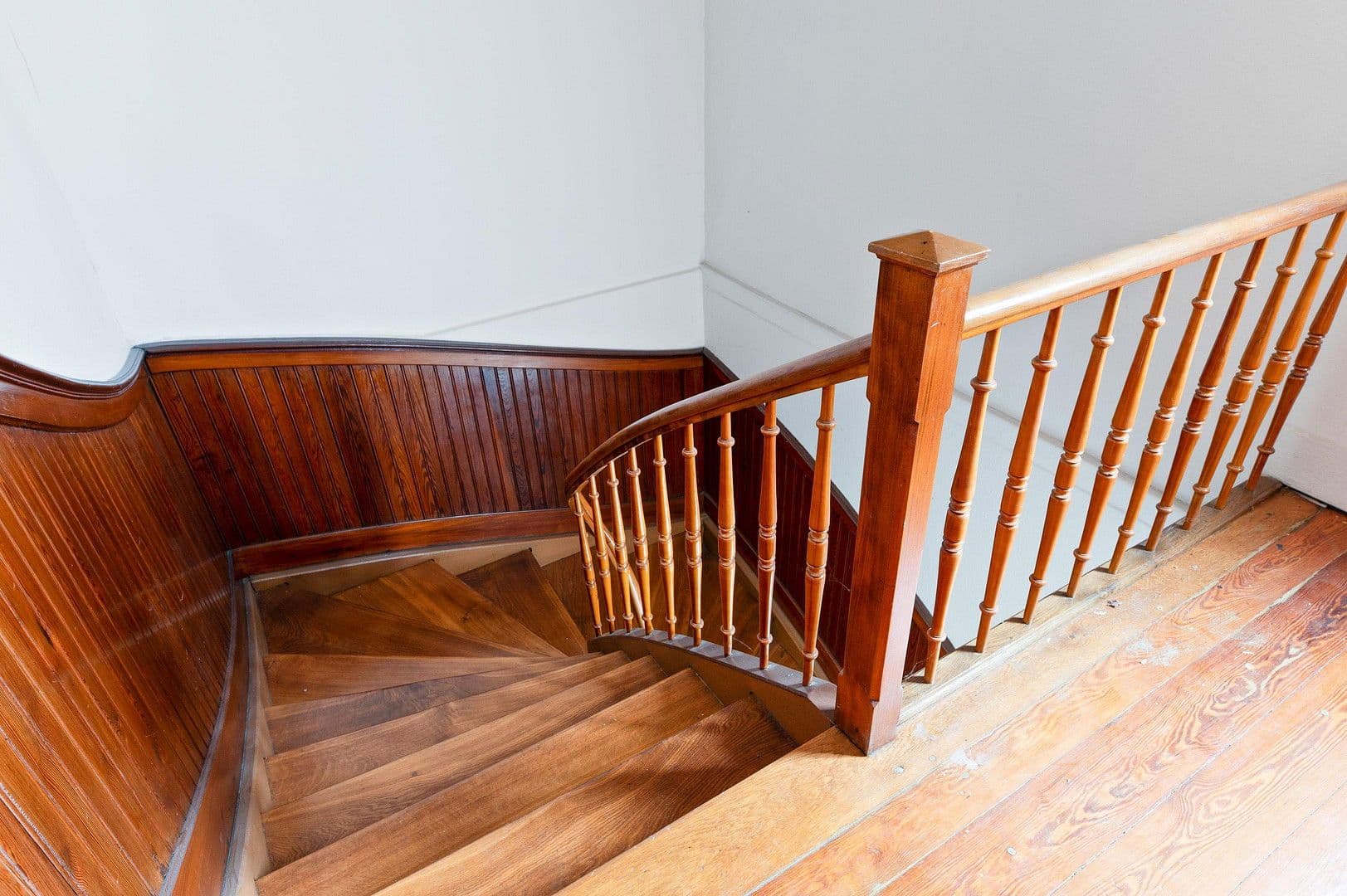 Prodej bytu 4+1 96 m², Esslingen am Neckar, Bádensko-Württembersko Prodej bytu 4+1 96 m², Esslingen am Neckar, Bádensko-Württembersko