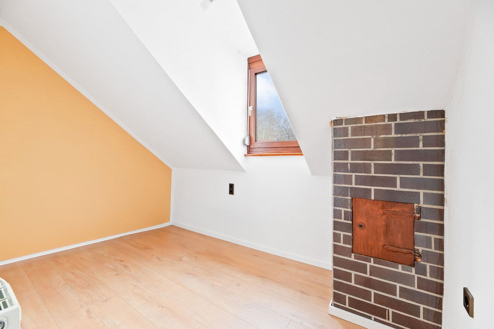 Prodej bytu 4+1 96 m², Esslingen am Neckar, Bádensko-Württembersko Prodej bytu 4+1 96 m², Esslingen am Neckar, Bádensko-Württembersko