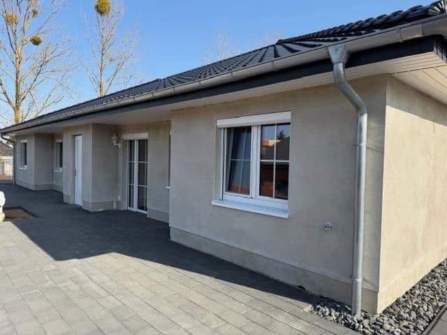 Prodej domu 90 m², pozemek 400 m², Feldberger Seenlandschaft, Mecklenburg-Vorpommern Prodej domu 90 m², pozemek 400 m², Feldberger Seenlandschaft, Mecklenburg-Vorpommern