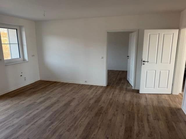 Prodej domu 90 m², pozemek 400 m², Feldberger Seenlandschaft, Mecklenburg-Vorpommern Prodej domu 90 m², pozemek 400 m², Feldberger Seenlandschaft, Mecklenburg-Vorpommern