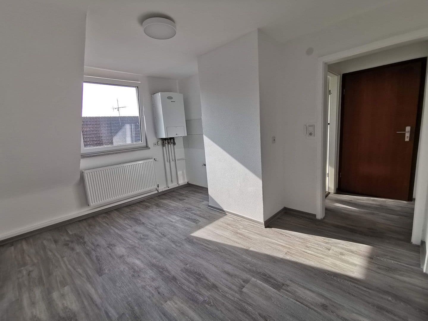 Pronájem bytu 2+1 54 m², Mannheim, Bádensko-Württembersko Pronájem bytu 2+1 54 m², Mannheim, Bádensko-Württembersko