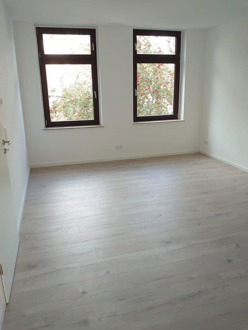 Prodej domu 372 m², pozemek 370 m², Humboldtstraße 8, Reichenbach, Sasko Prodej domu 372 m², pozemek 370 m², Humboldtstraße 8, Reichenbach, Sasko