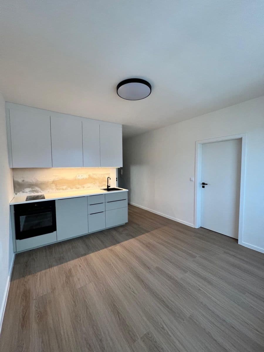 Pronájem bytu 2+kk 36 m², Na Vyhlídce, Děčín, Ústecký kraj Pronájem bytu 2+kk 36 m², Na Vyhlídce, Děčín, Ústecký kraj
