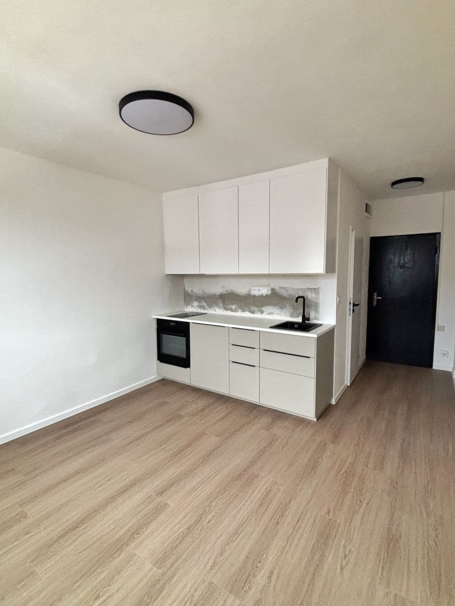 Pronájem bytu 2+kk 36 m², Na Vyhlídce, Děčín, Ústecký kraj Pronájem bytu 2+kk 36 m², Na Vyhlídce, Děčín, Ústecký kraj