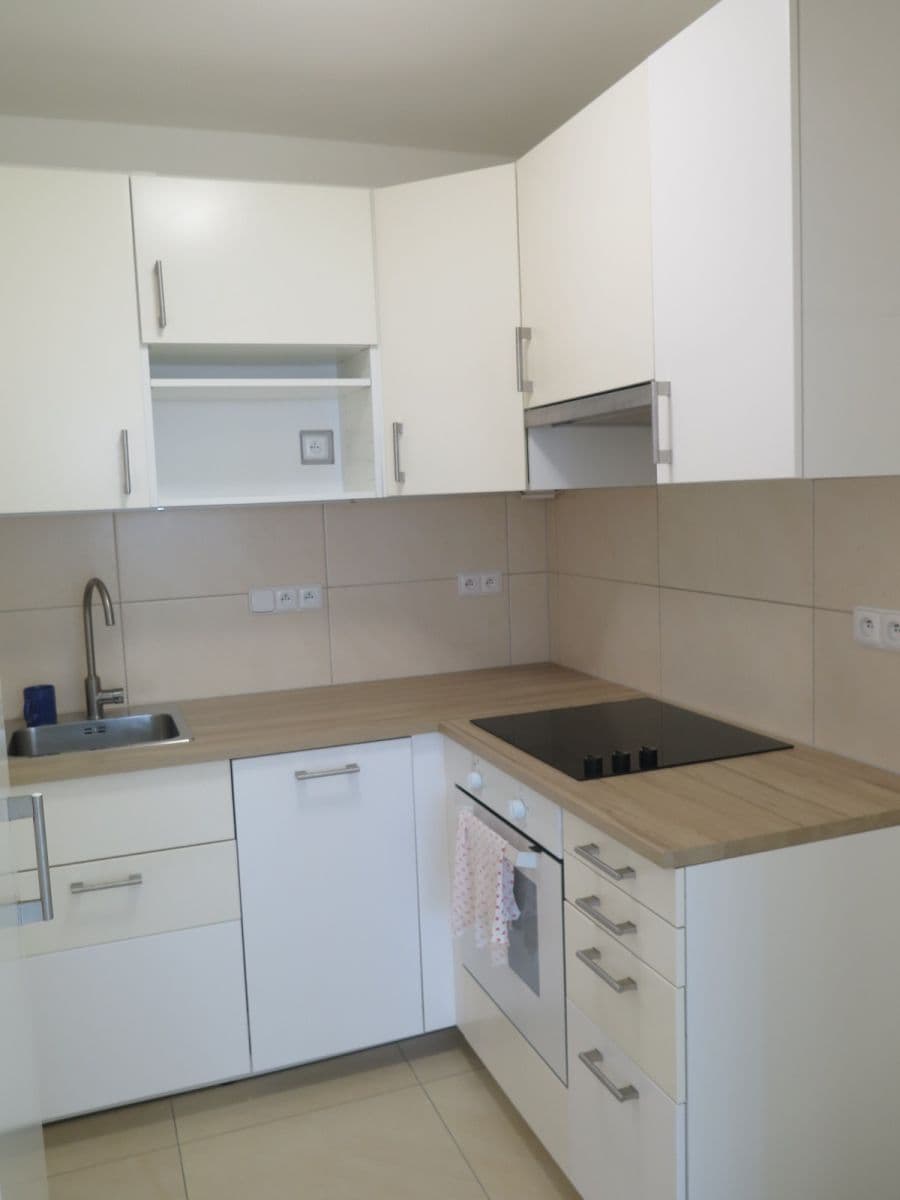 Pronájem bytu 2+kk 41 m², U Valu, Praha, Praha Pronájem bytu 2+kk 41 m², U Valu, Praha, Praha