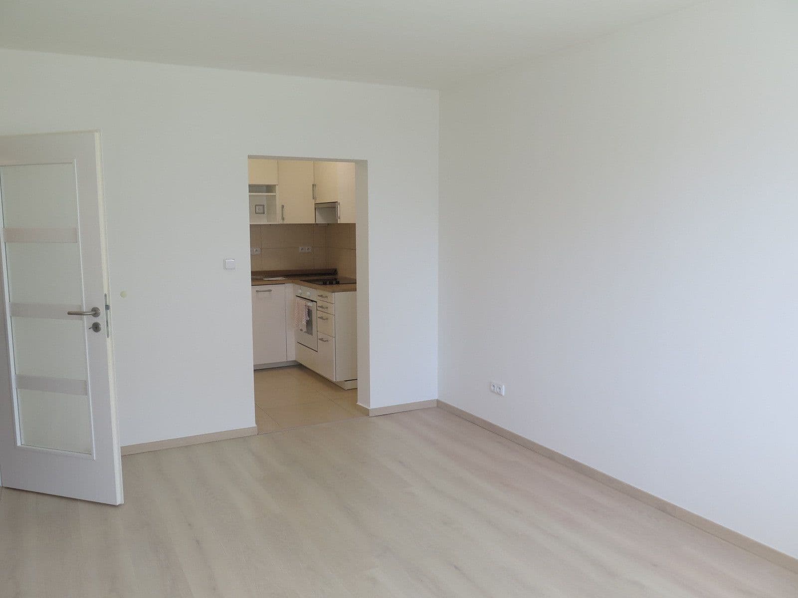 Pronájem bytu 2+kk 41 m², U Valu, Praha, Praha Pronájem bytu 2+kk 41 m², U Valu, Praha, Praha