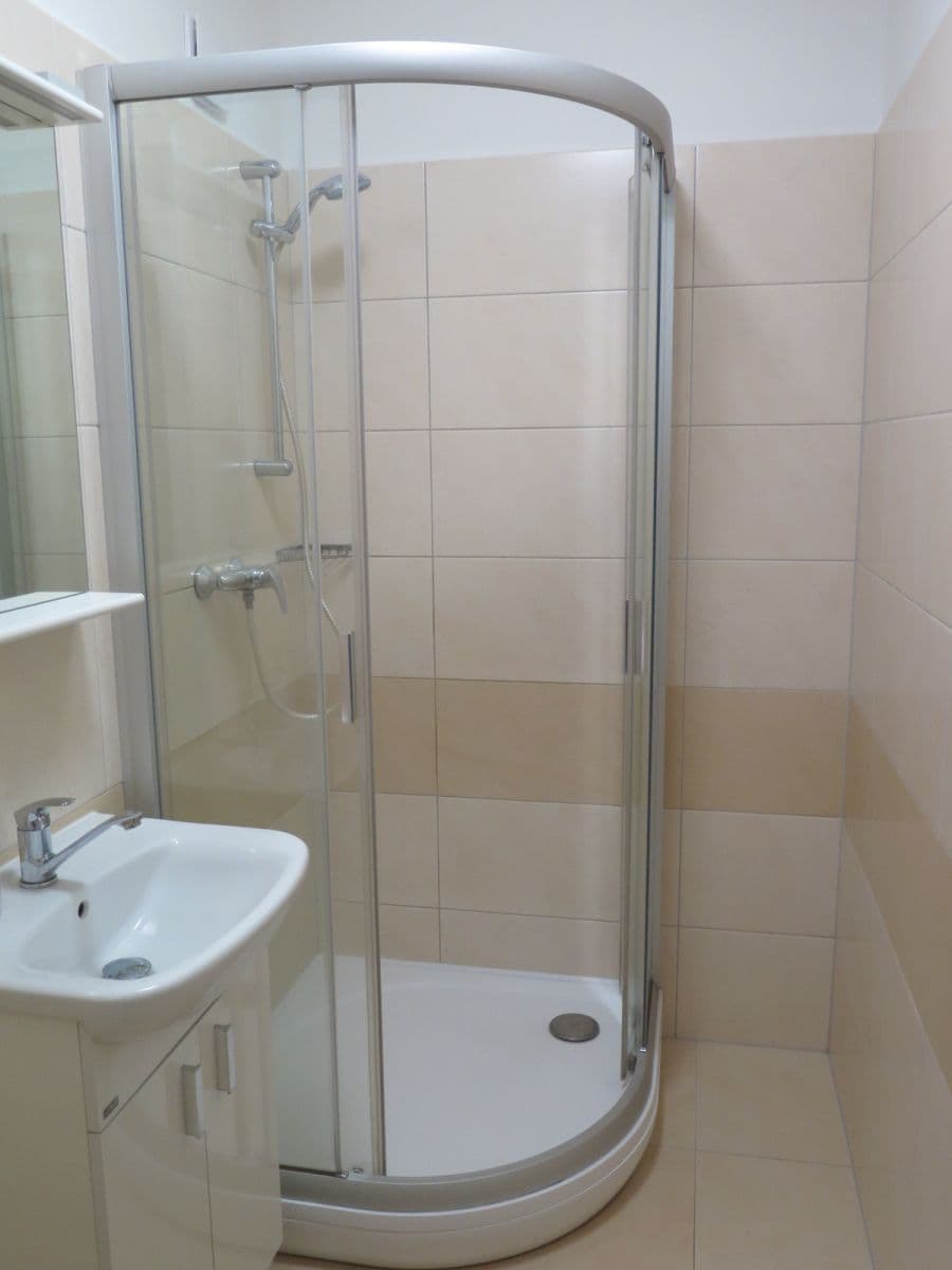 Pronájem bytu 2+kk 41 m², U Valu, Praha, Praha Pronájem bytu 2+kk 41 m², U Valu, Praha, Praha