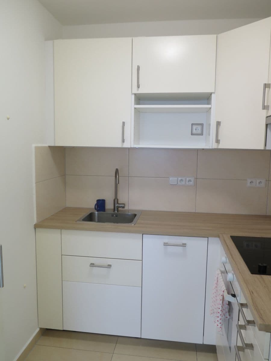 Pronájem bytu 2+kk 41 m², U Valu, Praha, Praha Pronájem bytu 2+kk 41 m², U Valu, Praha, Praha