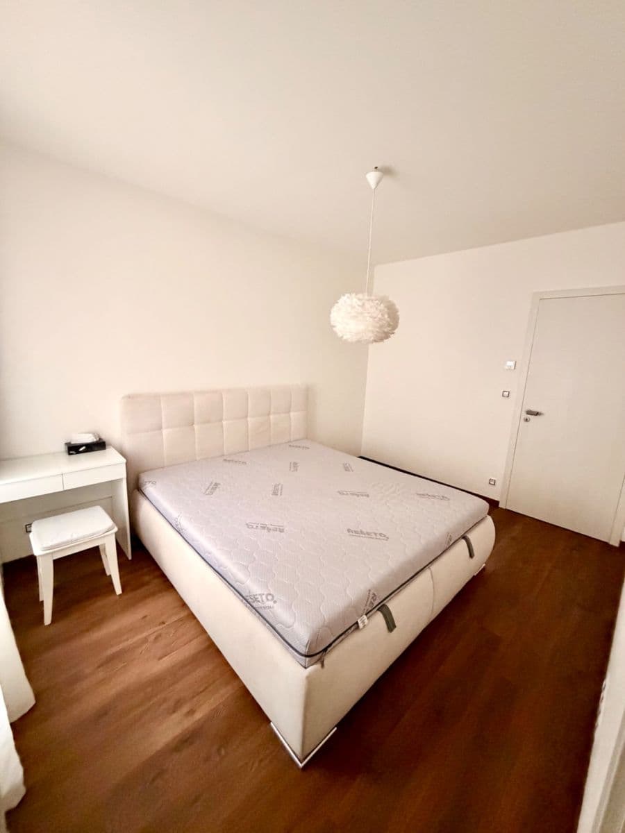 Pronájem bytu 2+kk 62 m², Vojenova, Praha, Praha Pronájem bytu 2+kk 62 m², Vojenova, Praha, Praha