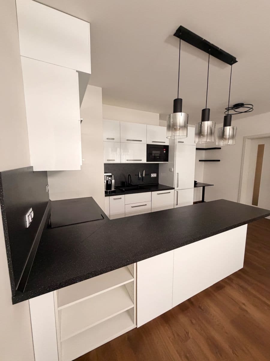 Pronájem bytu 2+kk 62 m², Vojenova, Praha, Praha Pronájem bytu 2+kk 62 m², Vojenova, Praha, Praha