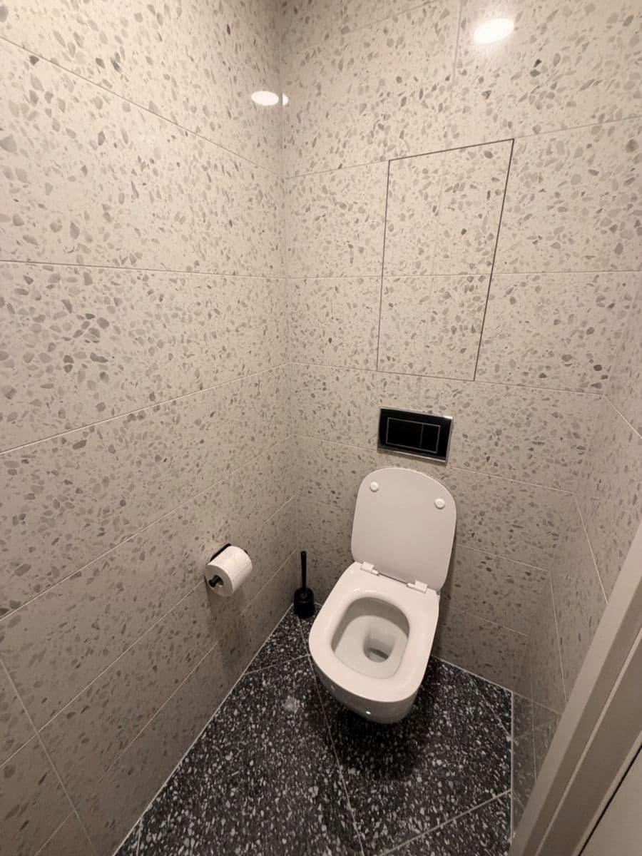 Pronájem bytu 2+kk 62 m², Vojenova, Praha, Praha Pronájem bytu 2+kk 62 m², Vojenova, Praha, Praha