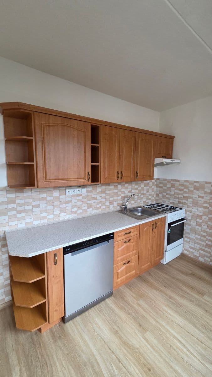 Pronájem bytu 3+1 71 m², Jungmannova, Hradec Králové, Královéhradecký kraj Pronájem bytu 3+1 71 m², Jungmannova, Hradec Králové, Královéhradecký kraj