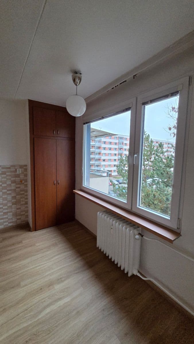 Pronájem bytu 3+1 71 m², Jungmannova, Hradec Králové, Královéhradecký kraj Pronájem bytu 3+1 71 m², Jungmannova, Hradec Králové, Královéhradecký kraj