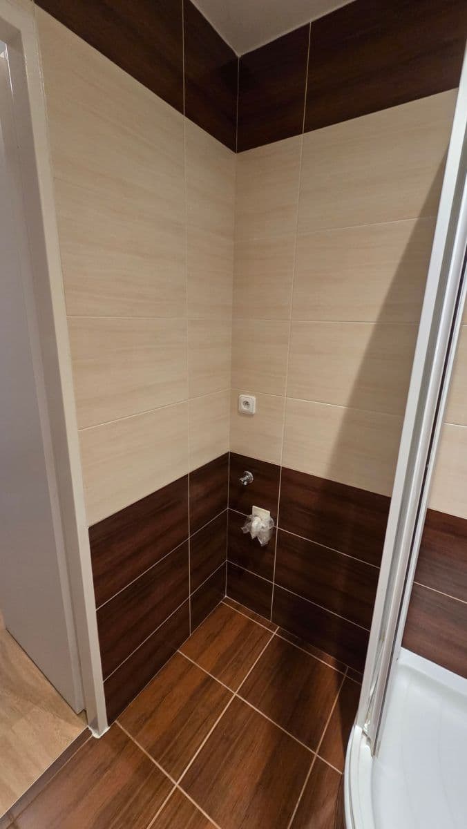 Pronájem bytu 3+1 71 m², Jungmannova, Hradec Králové, Královéhradecký kraj Pronájem bytu 3+1 71 m², Jungmannova, Hradec Králové, Královéhradecký kraj