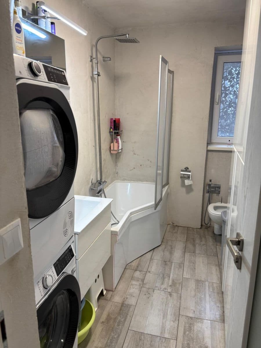 Pronájem bytu 3+kk 56 m², Sobínská, Praha, Praha Pronájem bytu 3+kk 56 m², Sobínská, Praha, Praha