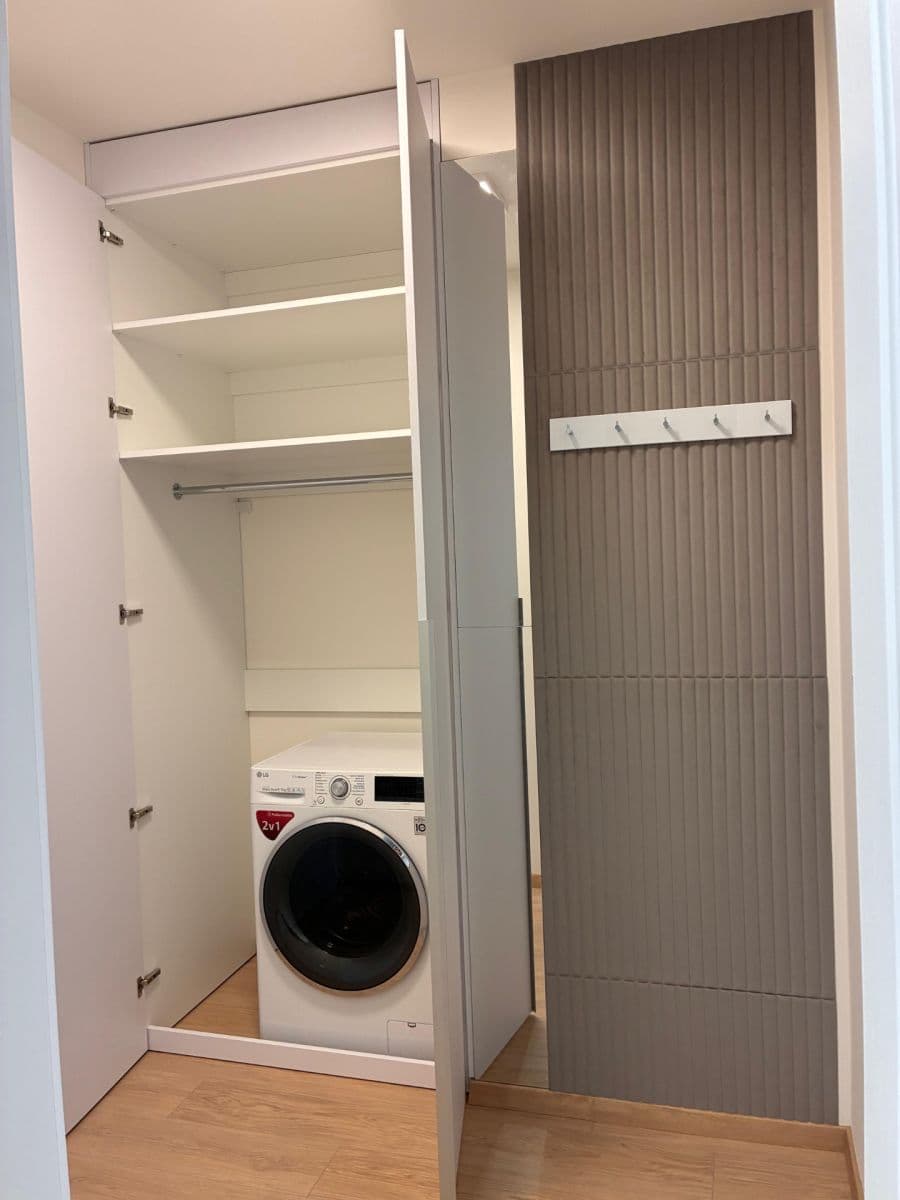 Pronájem bytu 2+kk 49 m², Cihlářská, Hostivice, Středočeský kraj Pronájem bytu 2+kk 49 m², Cihlářská, Hostivice, Středočeský kraj