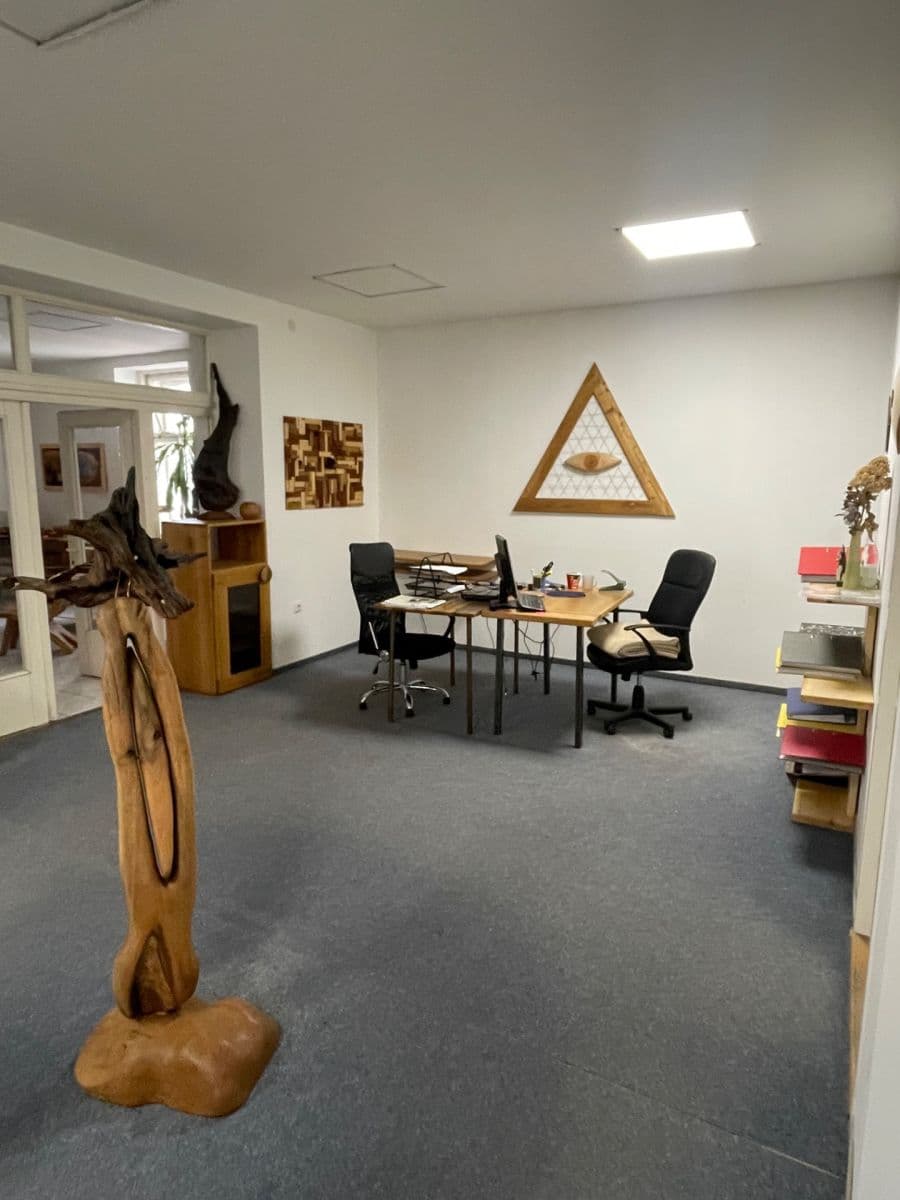 Prodej domu 174 m², pozemek 593 m², Sládkovičova, Lučenec, Banskobystrický kraj Prodej domu 174 m², pozemek 593 m², Sládkovičova, Lučenec, Banskobystrický kraj