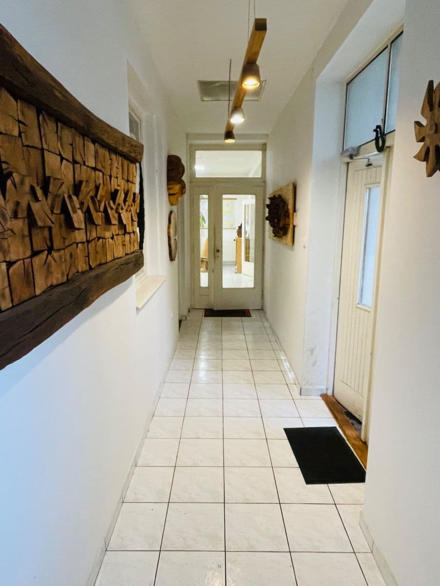 Prodej domu 174 m², pozemek 593 m², Sládkovičova, Lučenec, Banskobystrický kraj Prodej domu 174 m², pozemek 593 m², Sládkovičova, Lučenec, Banskobystrický kraj