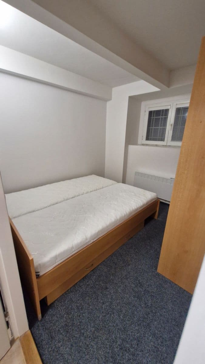 Pronájem bytu 2+kk 37 m², Vrchlického, Praha, Praha Pronájem bytu 2+kk 37 m², Vrchlického, Praha, Praha