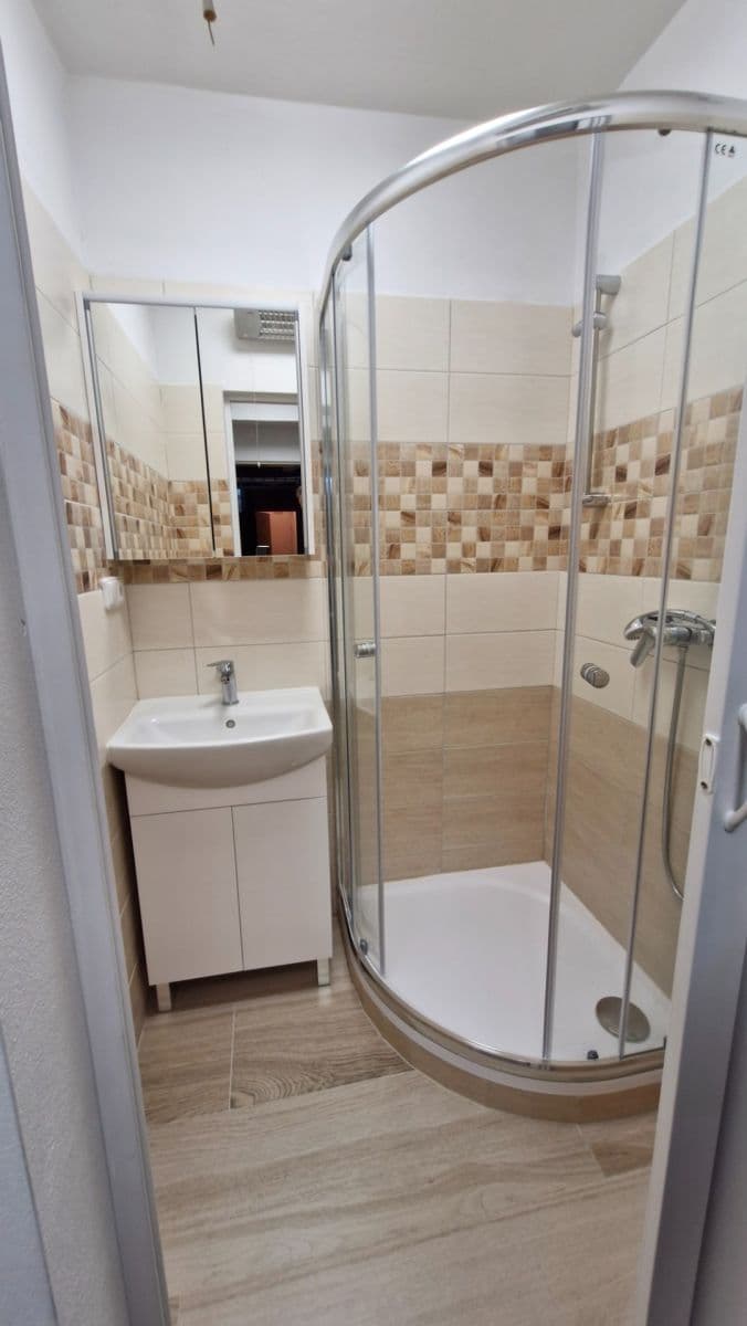 Pronájem bytu 2+kk 37 m², Vrchlického, Praha, Praha Pronájem bytu 2+kk 37 m², Vrchlického, Praha, Praha