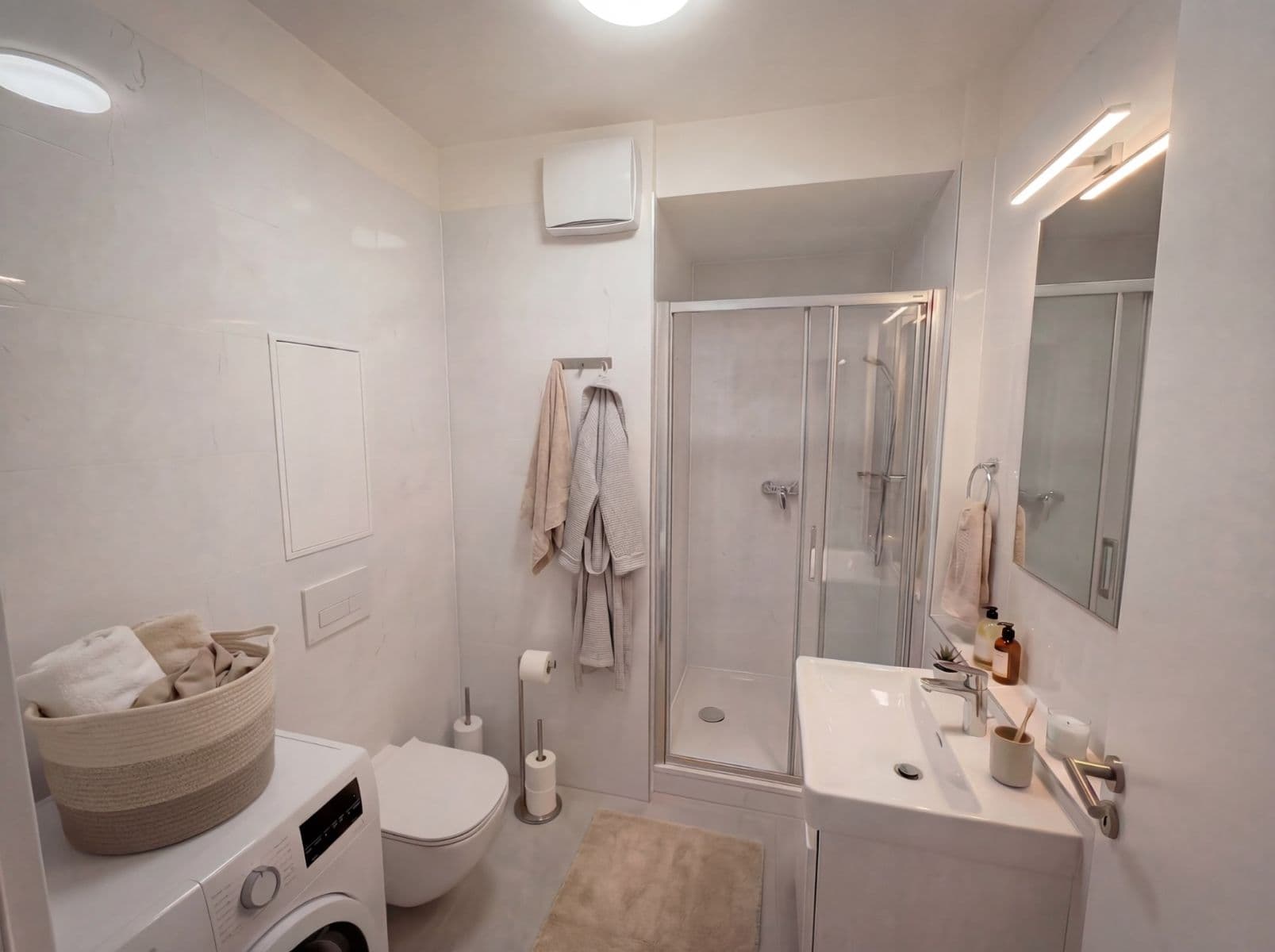 Pronájem bytu 1+kk 36 m², Pod Harfou, Praha, Praha Pronájem bytu 1+kk 36 m², Pod Harfou, Praha, Praha