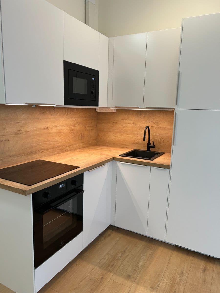 Pronájem bytu 2+kk 42 m², Hermanové, Praha, Praha Pronájem bytu 2+kk 42 m², Hermanové, Praha, Praha