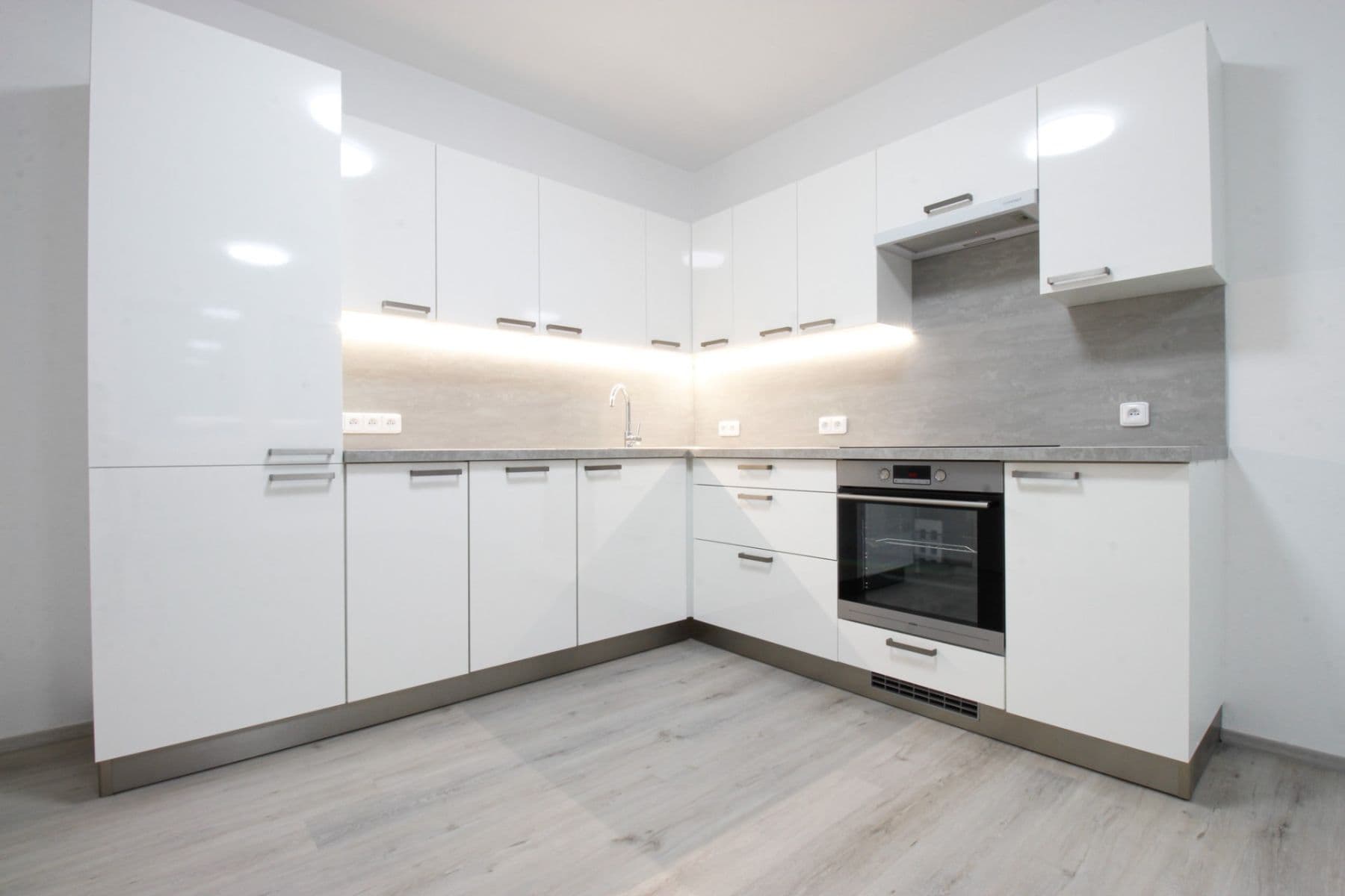 Pronájem bytu 2+kk 41 m², Teyschlova, Brno, Jihomoravský kraj Pronájem bytu 2+kk 41 m², Teyschlova, Brno, Jihomoravský kraj