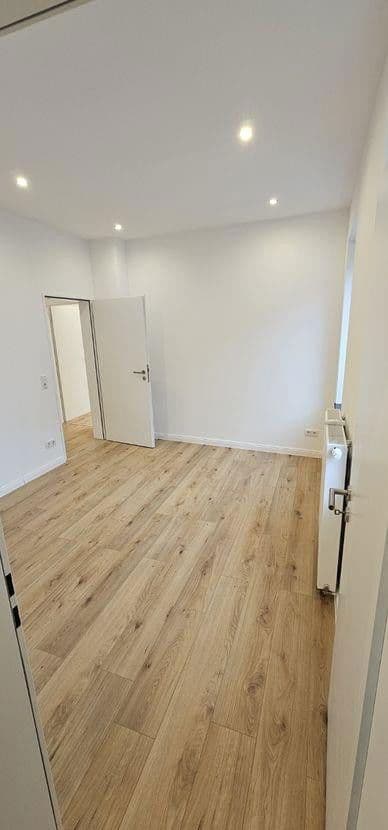 Prodej domu 252 m², pozemek 252 m², Warendorpstraße 25, Lübeck, Šlesvicko-Holštýnsko Prodej domu 252 m², pozemek 252 m², Warendorpstraße 25, Lübeck, Šlesvicko-Holštýnsko