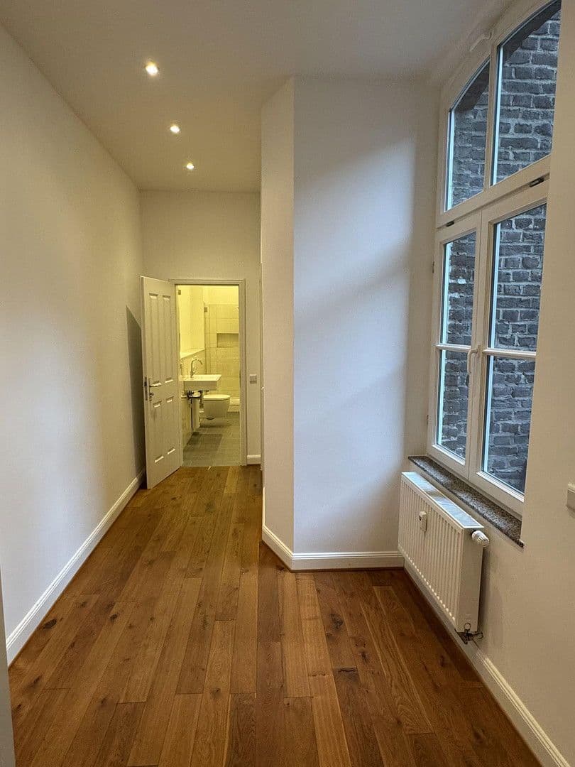 Pronájem bytu 4+1 112 m², Trimbornstrasse, Köln, Severní Porýní-Vestfálsko Pronájem bytu 4+1 112 m², Trimbornstrasse, Köln, Severní Porýní-Vestfálsko