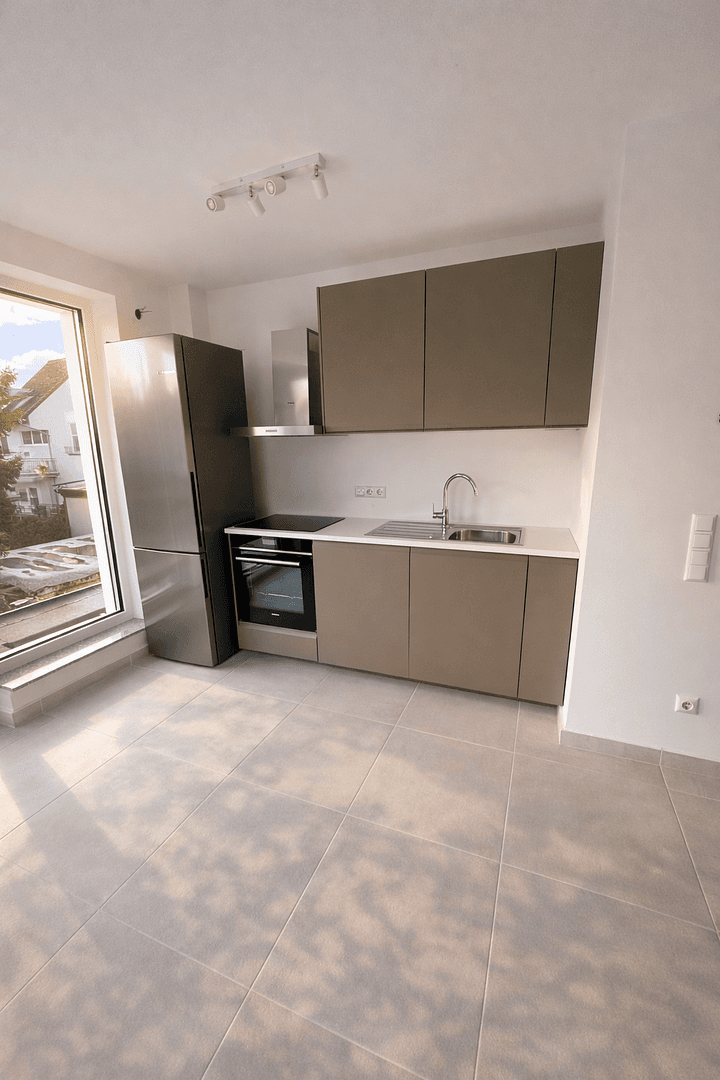 Pronájem bytu 3+1 65 m², Hundert-Morgen-Str. 2B, Kelsterbach, Hessen Pronájem bytu 3+1 65 m², Hundert-Morgen-Str. 2B, Kelsterbach, Hessen