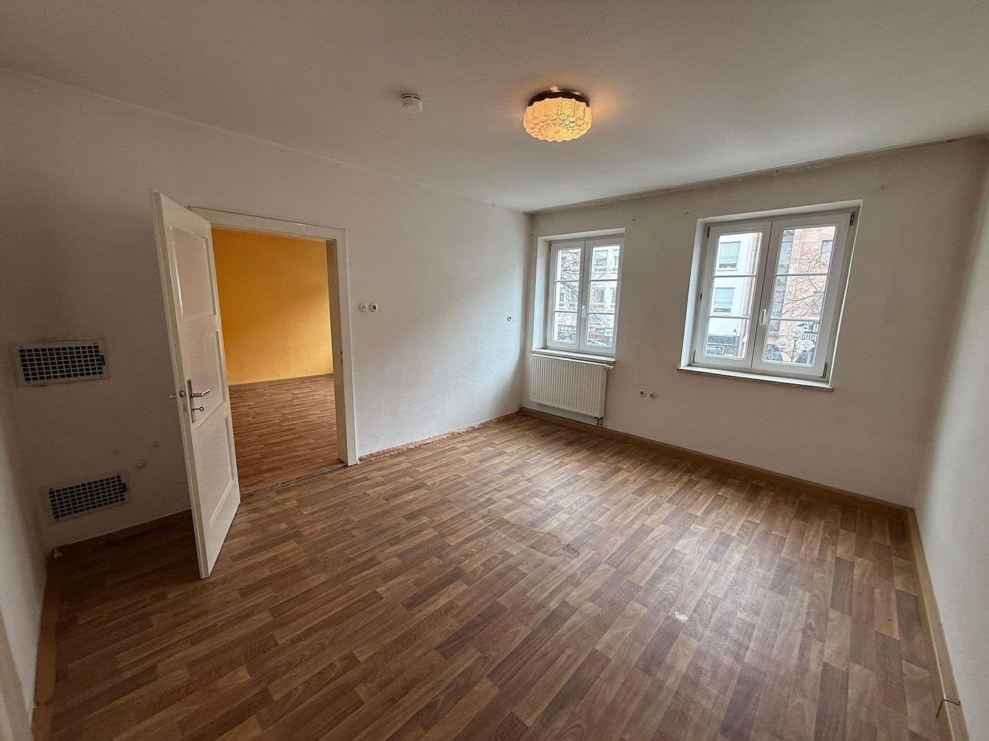 Pronájem bytu 2+1 62 m², Ludwigstr.48, Nürnberg, Bavorsko Pronájem bytu 2+1 62 m², Ludwigstr.48, Nürnberg, Bavorsko