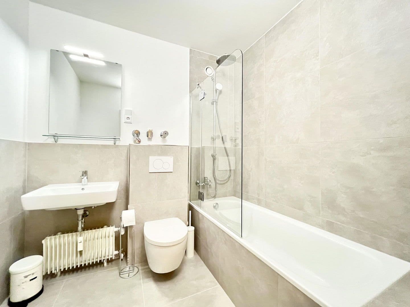 Pronájem bytu 3+1 65 m², München, Bavorsko Pronájem bytu 3+1 65 m², München, Bavorsko