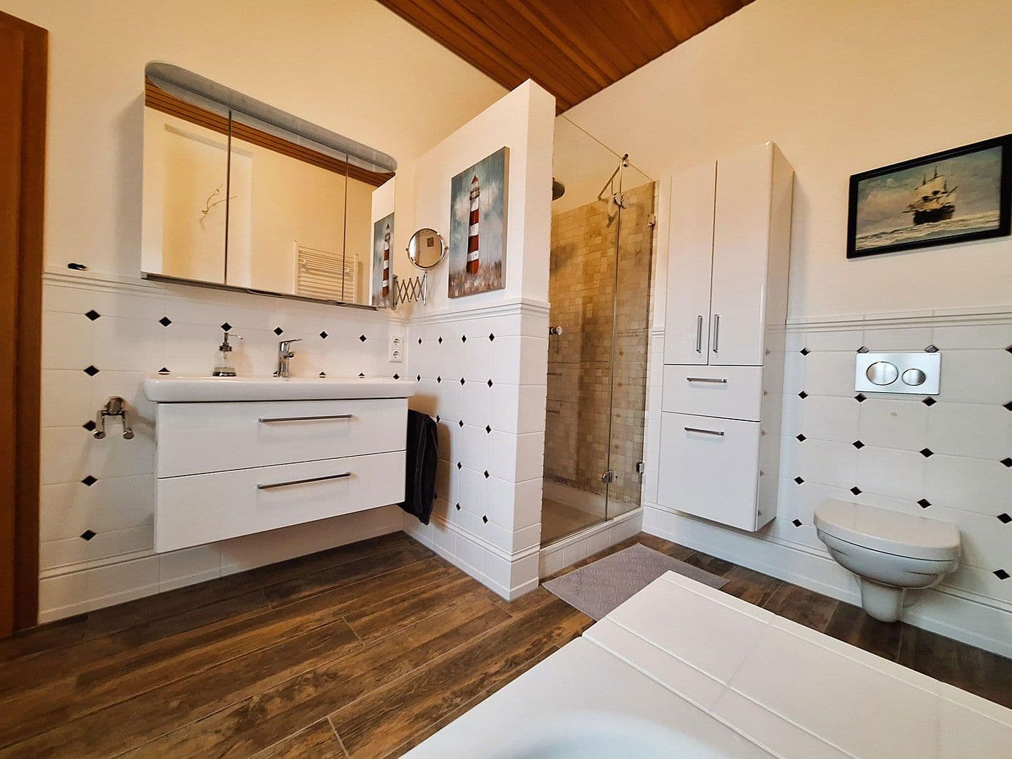 Prodej domu 300 m², pozemek 971 m², Dietfurt an der Altmühl, Bavorsko Prodej domu 300 m², pozemek 971 m², Dietfurt an der Altmühl, Bavorsko