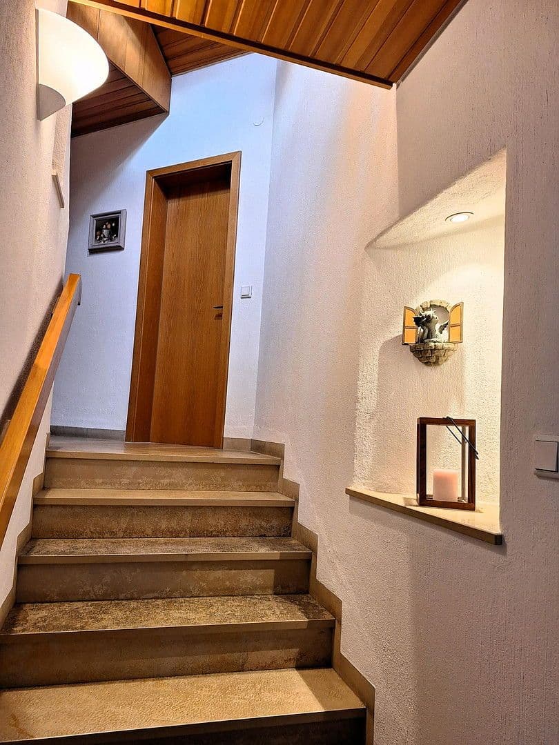 Prodej domu 300 m², pozemek 971 m², Dietfurt an der Altmühl, Bavorsko Prodej domu 300 m², pozemek 971 m², Dietfurt an der Altmühl, Bavorsko