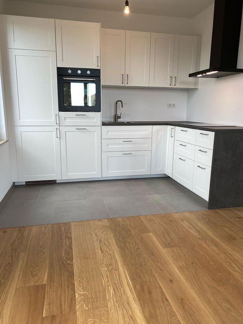 Pronájem bytu 3+1 66 m², Eichhorsterstr.14b, Berlin, Berlín Pronájem bytu 3+1 66 m², Eichhorsterstr.14b, Berlin, Berlín