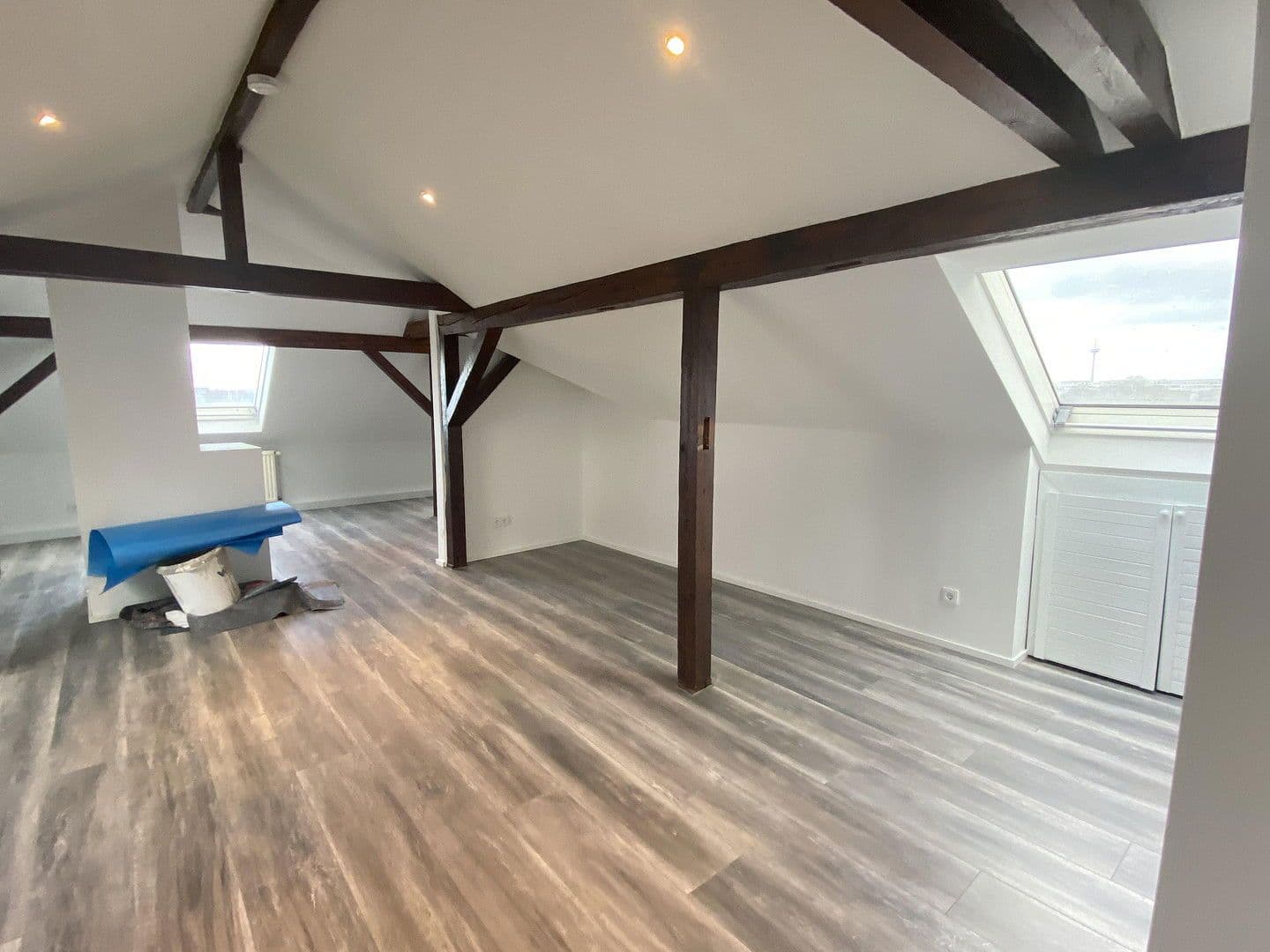 Prodej bytu 3+1 105 m², Schloßborner Straße 2, Frankfurt, Hessen Prodej bytu 3+1 105 m², Schloßborner Straße 2, Frankfurt, Hessen