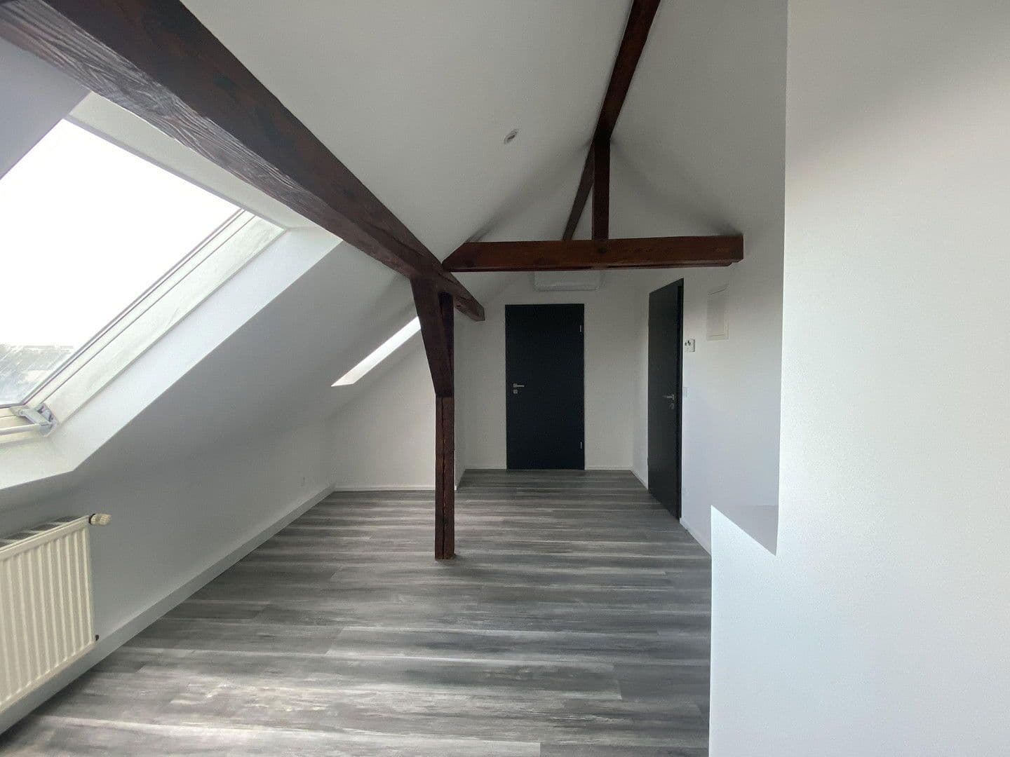 Prodej bytu 3+1 105 m², Schloßborner Straße 2, Frankfurt, Hessen Prodej bytu 3+1 105 m², Schloßborner Straße 2, Frankfurt, Hessen