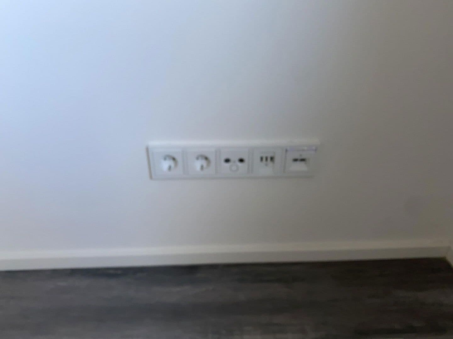 Prodej bytu 3+1 105 m², Schloßborner Straße 2, Frankfurt, Hessen Prodej bytu 3+1 105 m², Schloßborner Straße 2, Frankfurt, Hessen