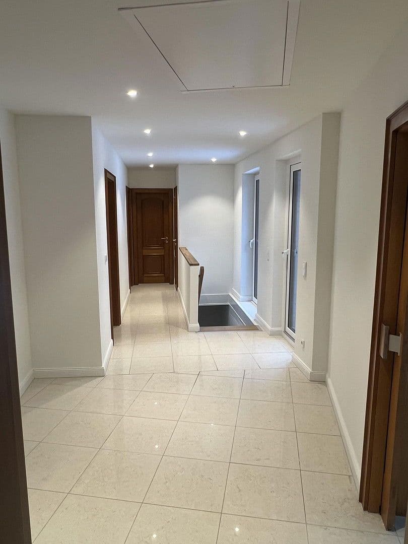 Pronájem domu 161 m², pozemek 1.000 m², Hamburg, Hamburg Pronájem domu 161 m², pozemek 1.000 m², Hamburg, Hamburg