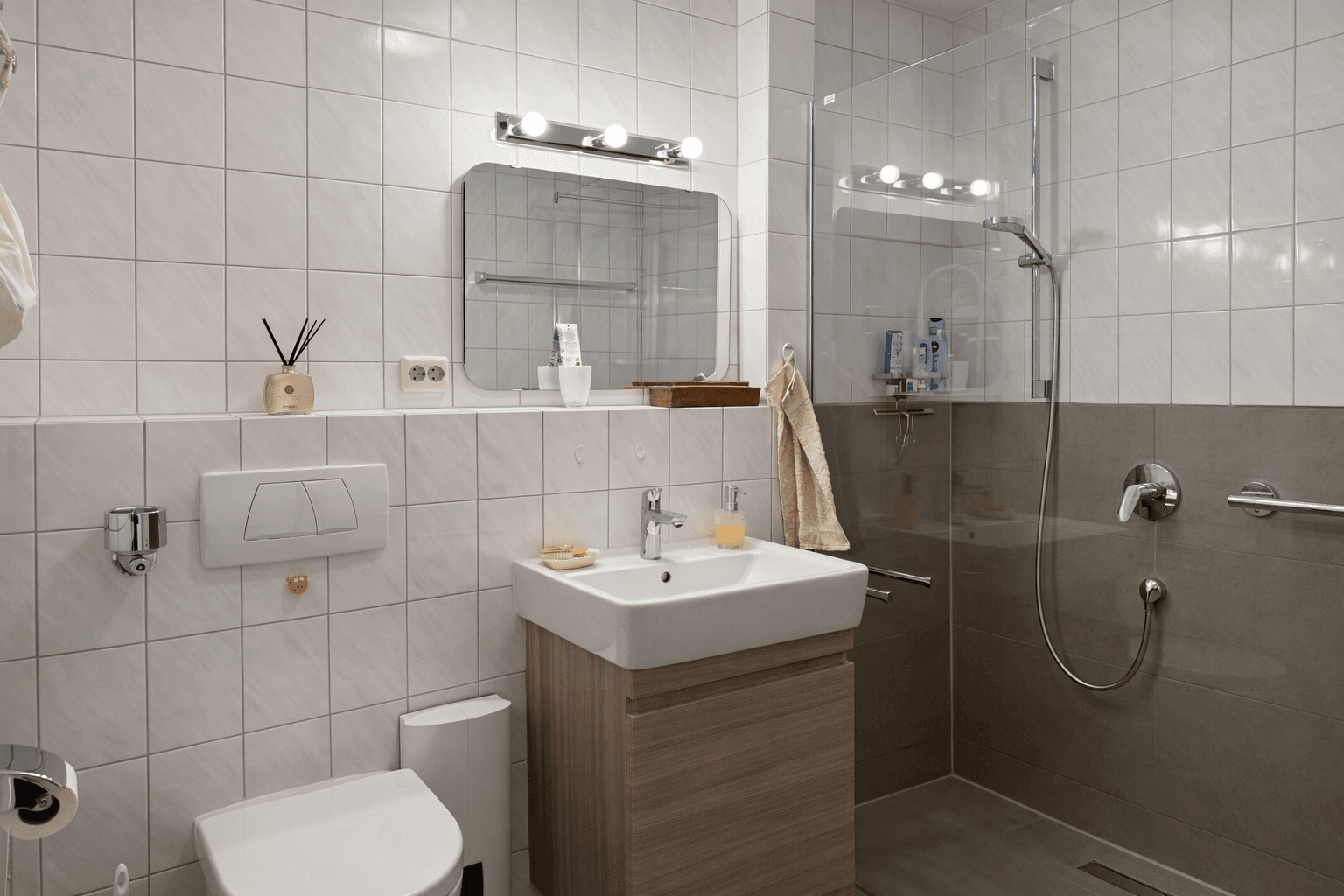 Pronájem bytu 2+1 68 m², Offenbachstr. 4, Bonn, Severní Porýní-Vestfálsko Pronájem bytu 2+1 68 m², Offenbachstr. 4, Bonn, Severní Porýní-Vestfálsko