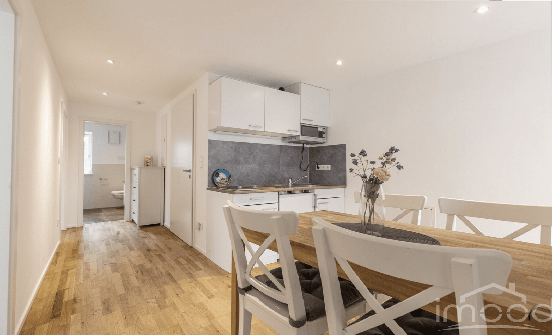 Prodej domu 303 m², pozemek 1.035 m², Bürgermeister-Huber-Straße 21, Loiching, Bavorsko Prodej domu 303 m², pozemek 1.035 m², Bürgermeister-Huber-Straße 21, Loiching, Bavorsko