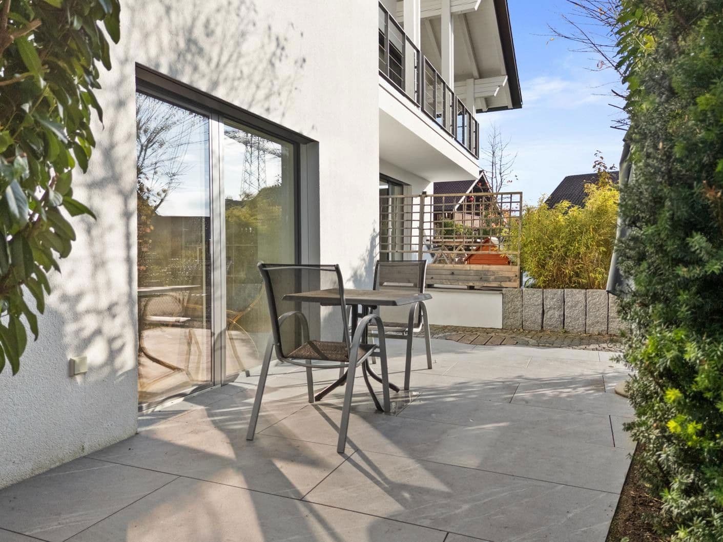 Prodej domu 303 m², pozemek 1.035 m², Bürgermeister-Huber-Straße 21, Loiching, Bavorsko Prodej domu 303 m², pozemek 1.035 m², Bürgermeister-Huber-Straße 21, Loiching, Bavorsko