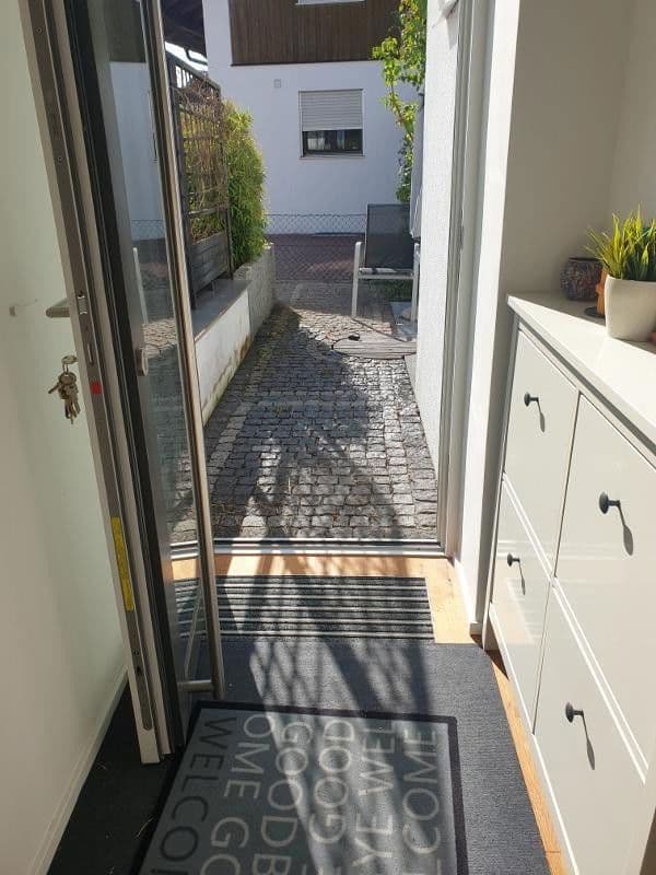 Prodej domu 303 m², pozemek 1.035 m², Bürgermeister-Huber-Straße 21, Loiching, Bavorsko Prodej domu 303 m², pozemek 1.035 m², Bürgermeister-Huber-Straße 21, Loiching, Bavorsko