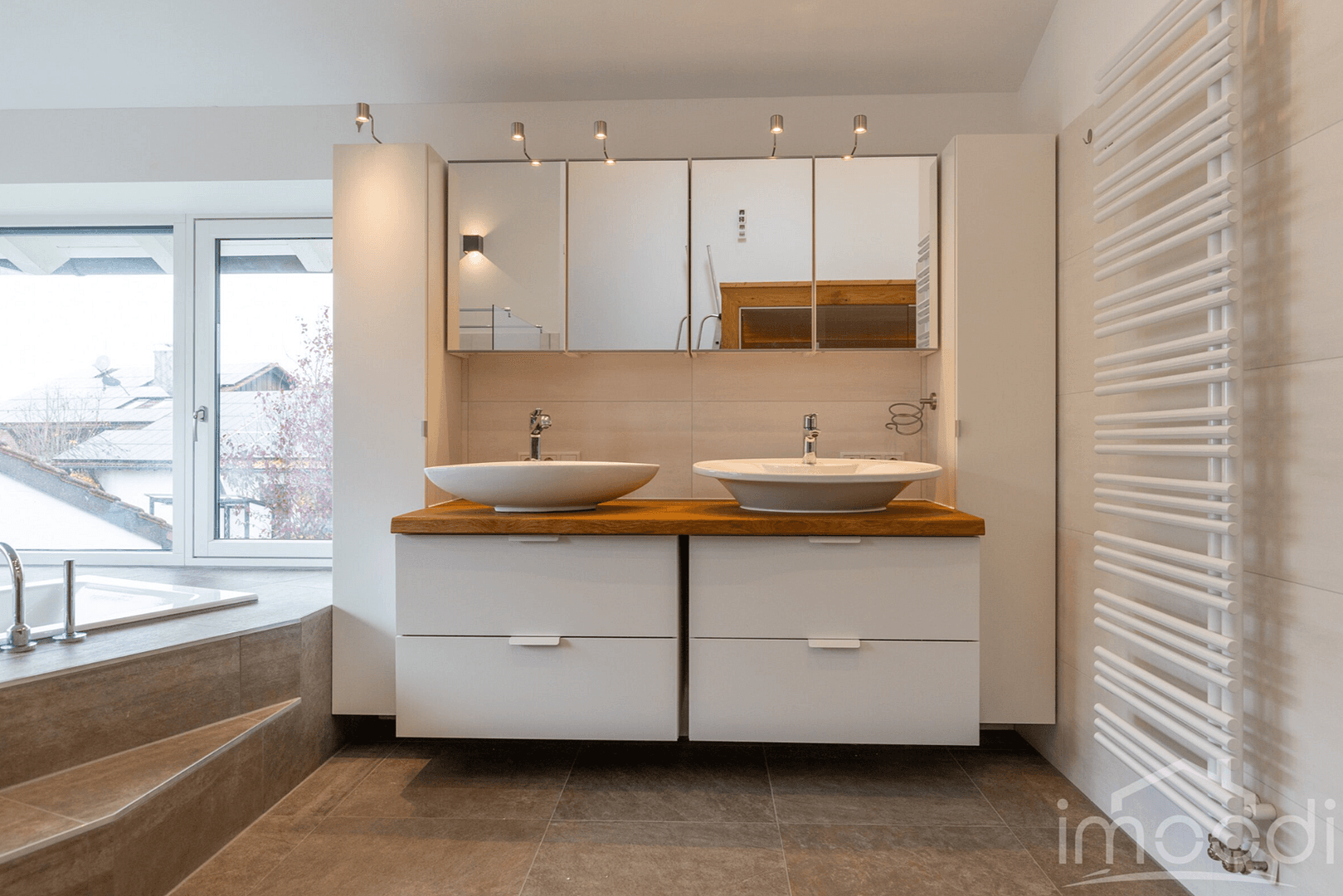 Prodej domu 303 m², pozemek 1.035 m², Bürgermeister-Huber-Straße 21, Loiching, Bavorsko Prodej domu 303 m², pozemek 1.035 m², Bürgermeister-Huber-Straße 21, Loiching, Bavorsko