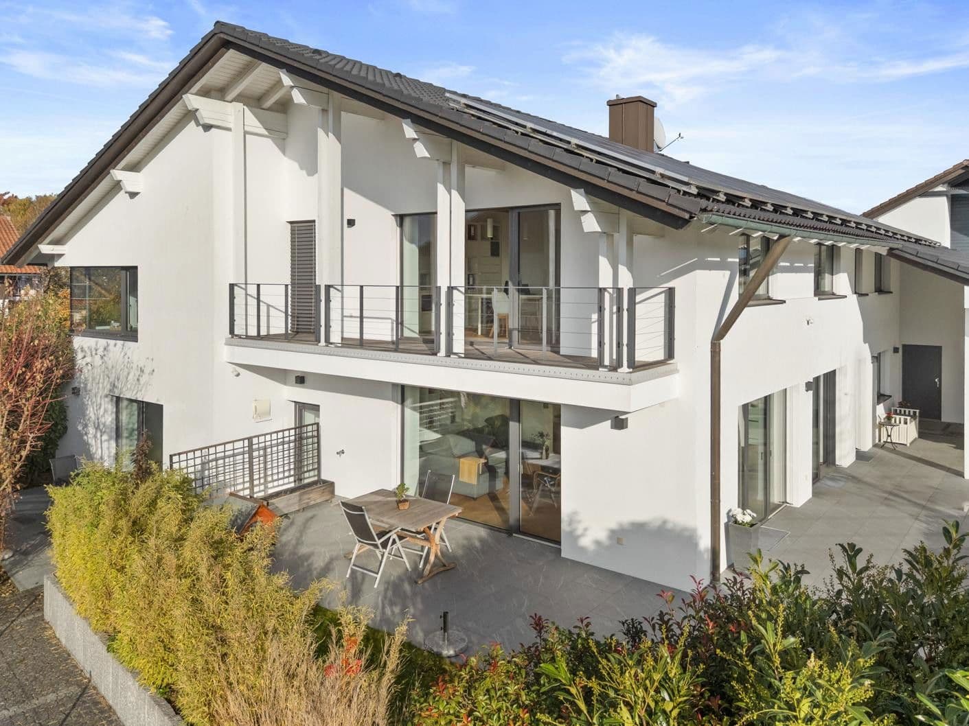 Prodej domu 303 m², pozemek 1.035 m², Bürgermeister-Huber-Straße 21, Loiching, Bavorsko Prodej domu 303 m², pozemek 1.035 m², Bürgermeister-Huber-Straße 21, Loiching, Bavorsko